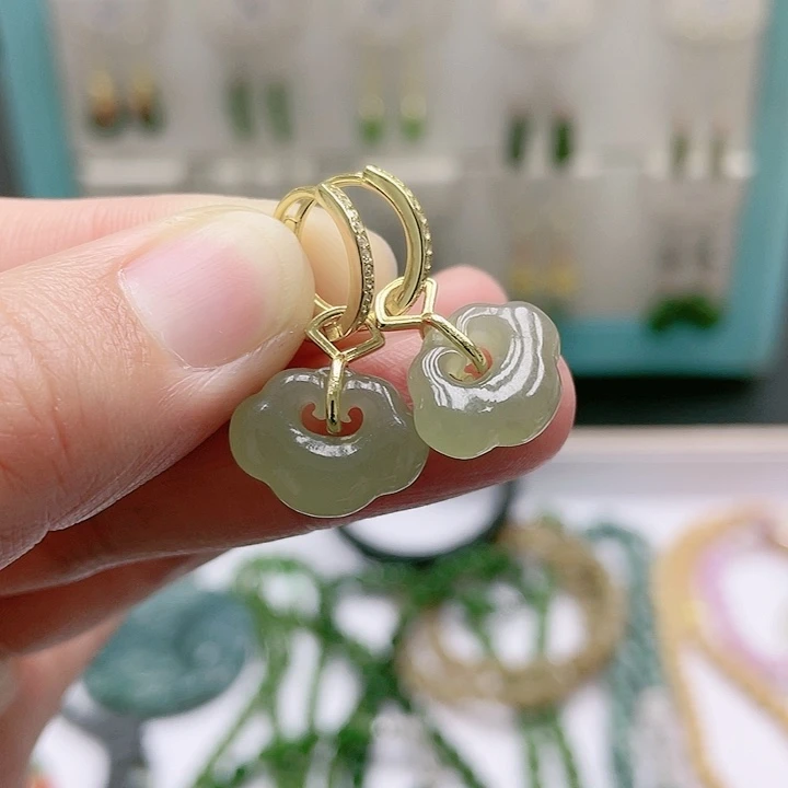 和田玉耳饰银S925镀金镶嵌和田玉如意锁耳饰18