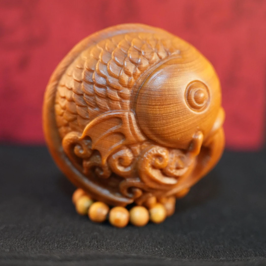 崖柏木雕陈化高油料年年有鱼手把件挂件