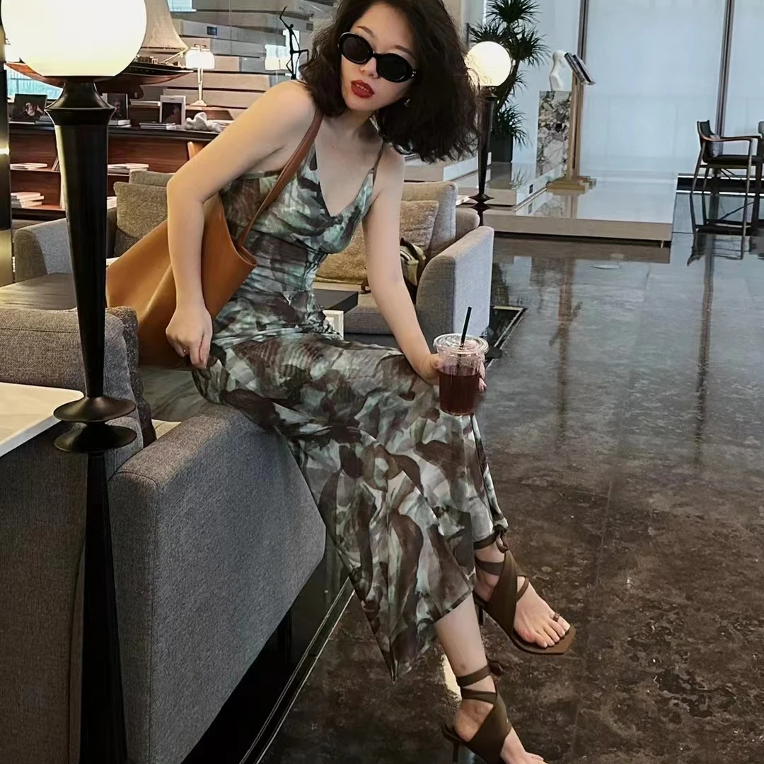 夏季连衣裙高级定制面料显瘦气质复古收腰绿色设计感休闲度假印花