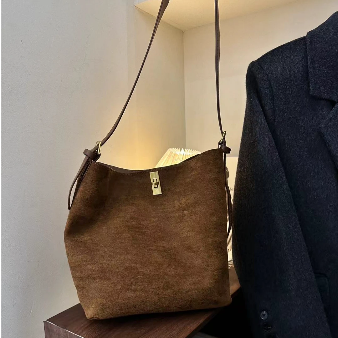 【洋洋精选】2024冬季新款百搭时尚高级单肩斜挎包包