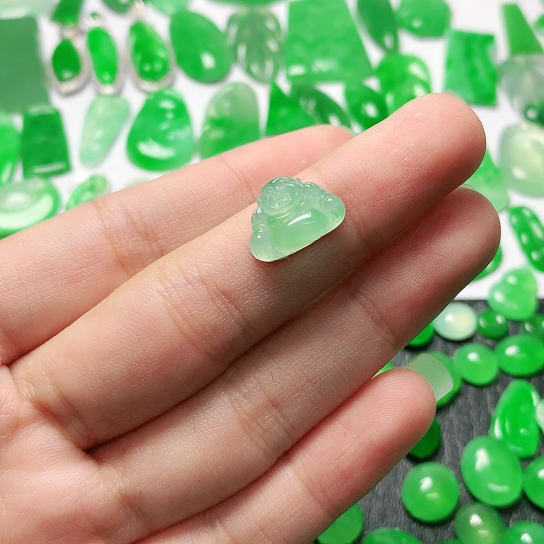 【闪购商品】翡翠颈饰未镶嵌A****y翡翠