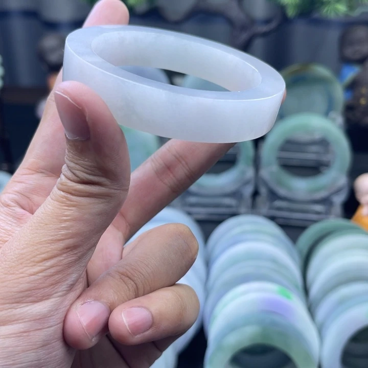 定制翡翠手镯未镶嵌