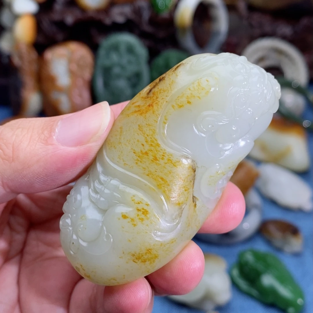 和田玉把件未镶嵌妙****龙