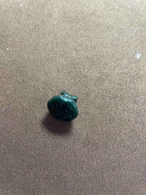 和田玉青玉莲蓬小吊坠