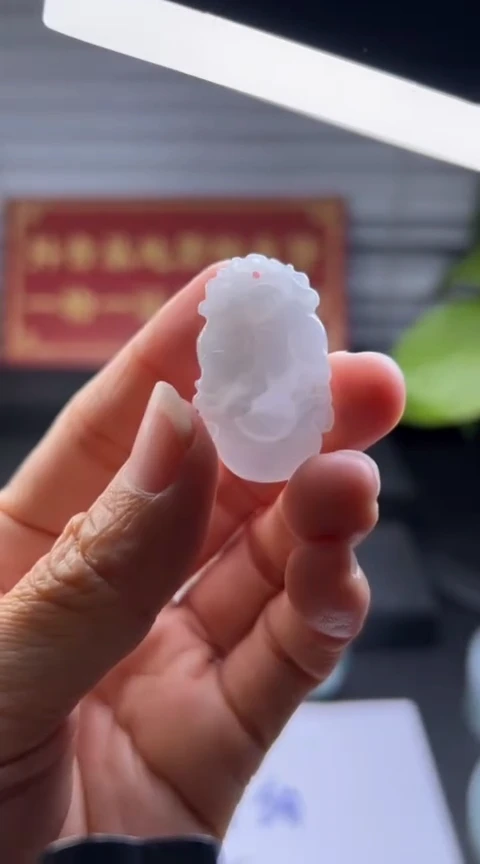 【闪购商品】翡翠颈饰未镶嵌生肖牛单件多样性发