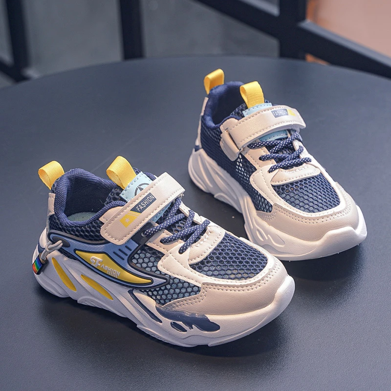 春秋新款儿童运动鞋男女童软底中大童网面透气防滑轻便飞织跑鞋