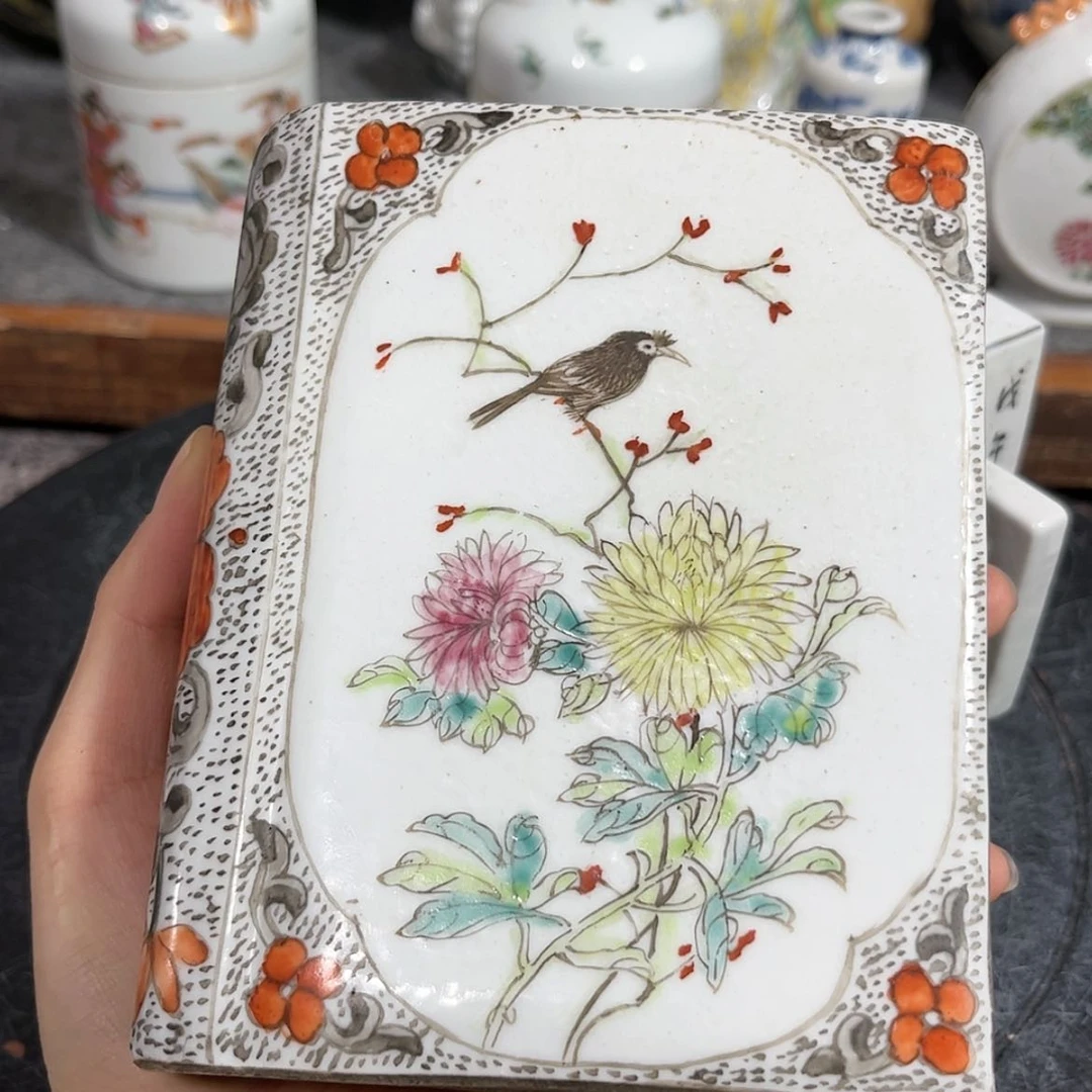 【闪购商品】陶瓷摆件文***室