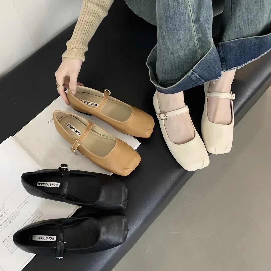 百搭2024四季新款方头平底休闲韩版时尚单鞋柔软皮女鞋501-3
