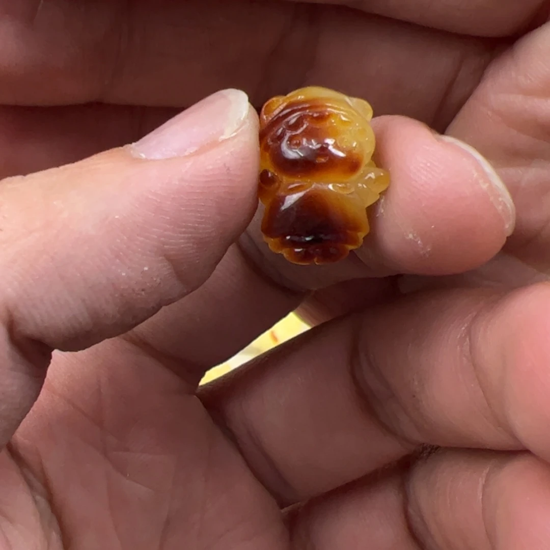 【闪购商品】琥珀珠宝奇石未镶嵌明**刀