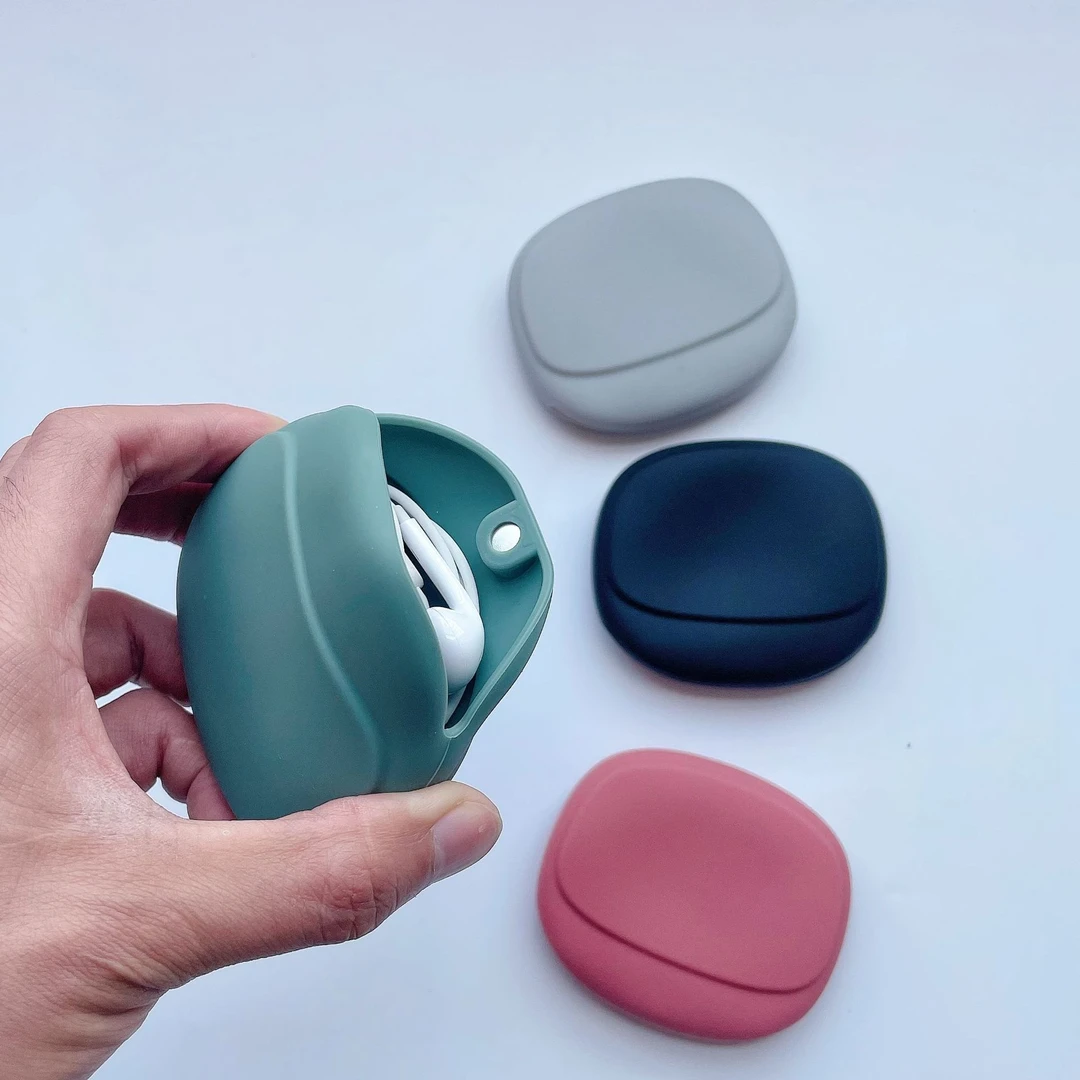 磁吸耳机收纳包 钥匙 数据线 整理包硅胶包耳机保护套 柔软多用途