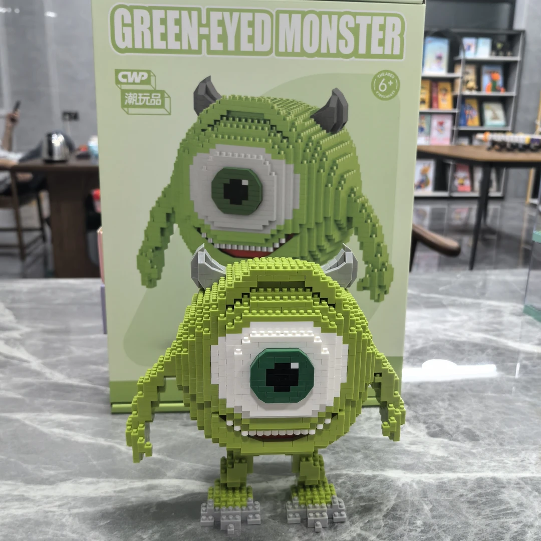 潮玩品积木大眼怪摆件