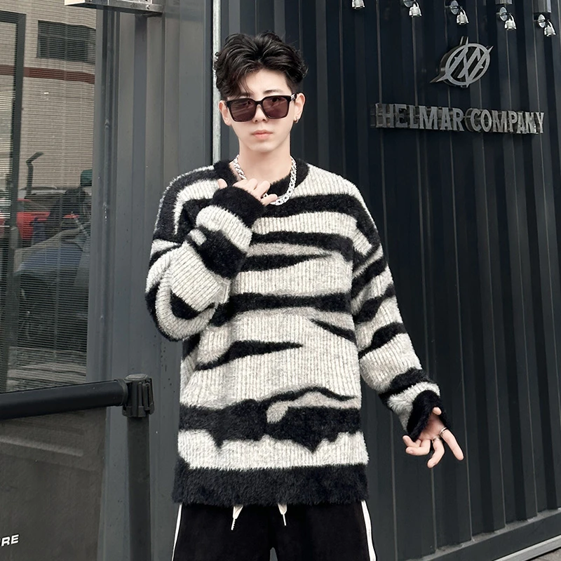 冬季保暖毛茸茸懒惰风条纹针织毛衣新款潮牌黑白宽松男女情侣同款