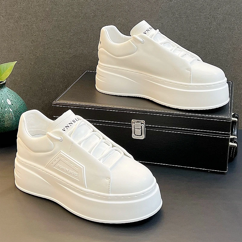 2025潮鞋增高小白鞋男潮流百搭板鞋男鞋厚底松糕鞋简约素面休闲鞋