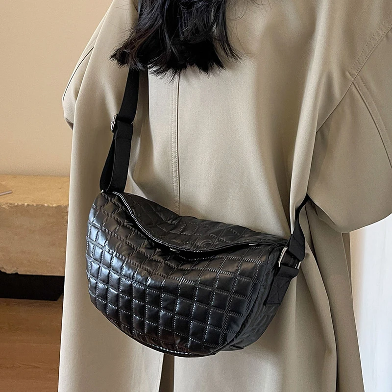 小众包包女网红斜挎包时尚ins新款韩版小挎包女通勤包单肩包百搭