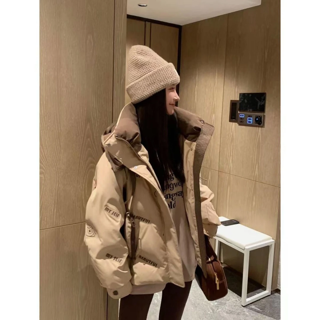 冬装新款女字母印花加厚涂鸦白鸭绒加厚外套面包服保暖羽绒