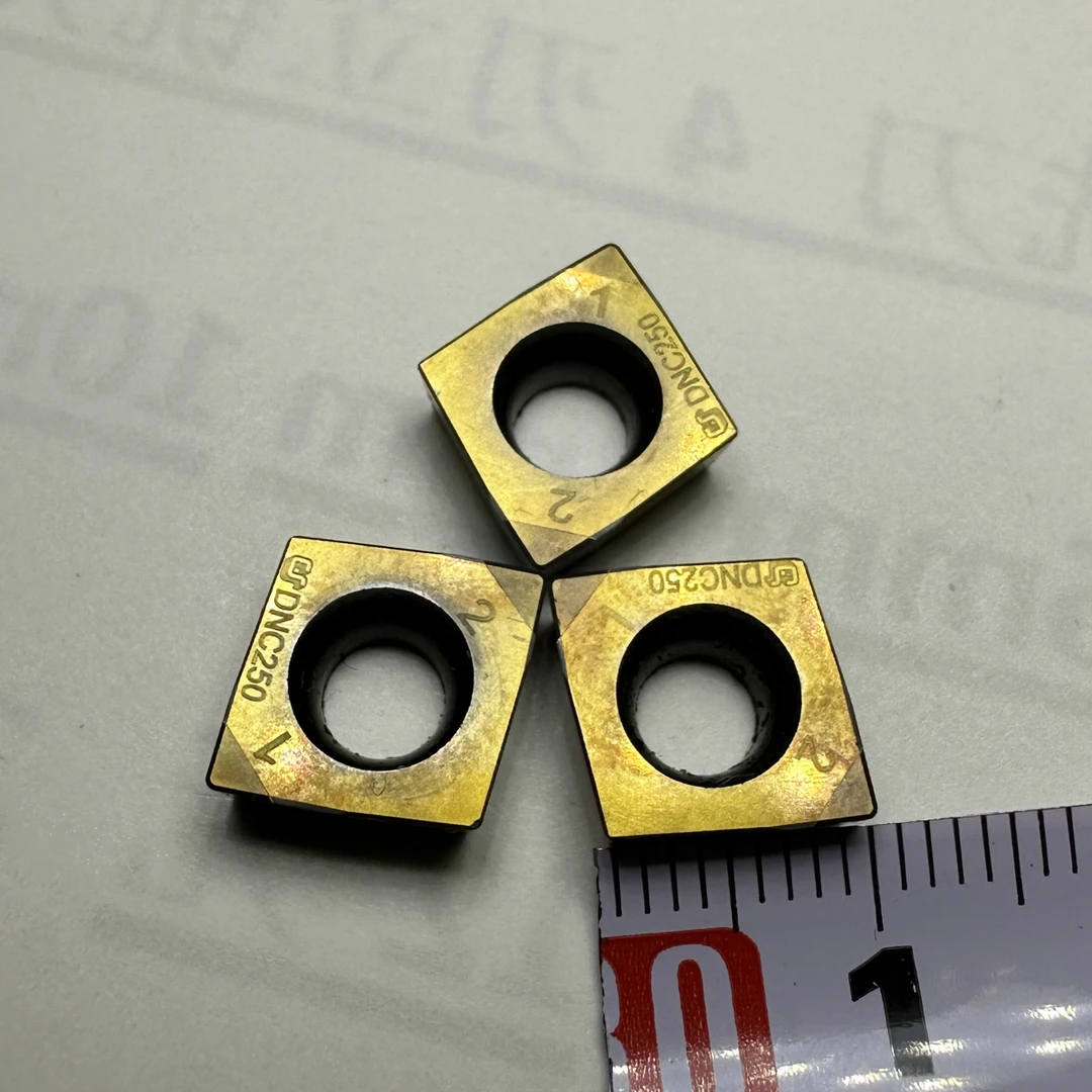 65号进口号韩国高耐大因CCGW09T304经过修磨工序刀尖已是全新