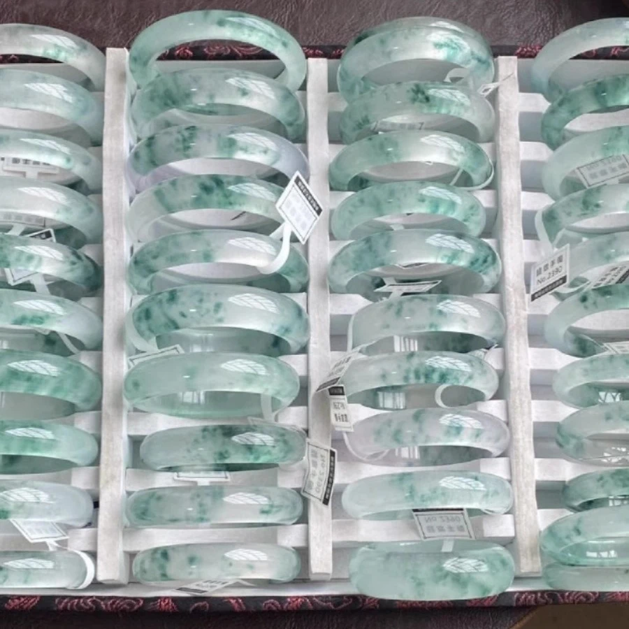 高冰透独龙玉飘花手镯高品质圆条天然女款玉石正圈玉镯子平替女款