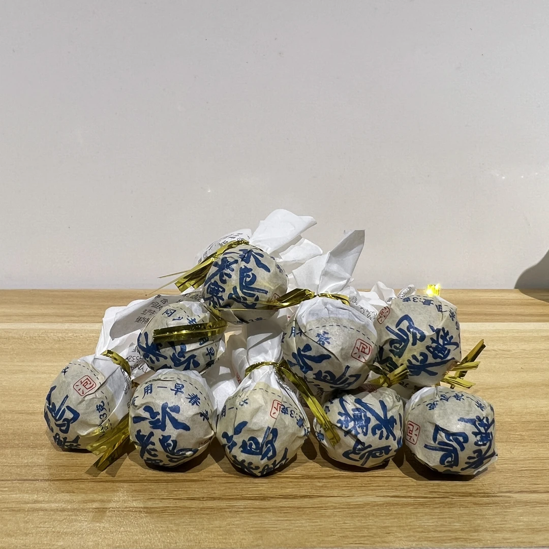 2024年 冰岛老寨龙珠 普洱白茶