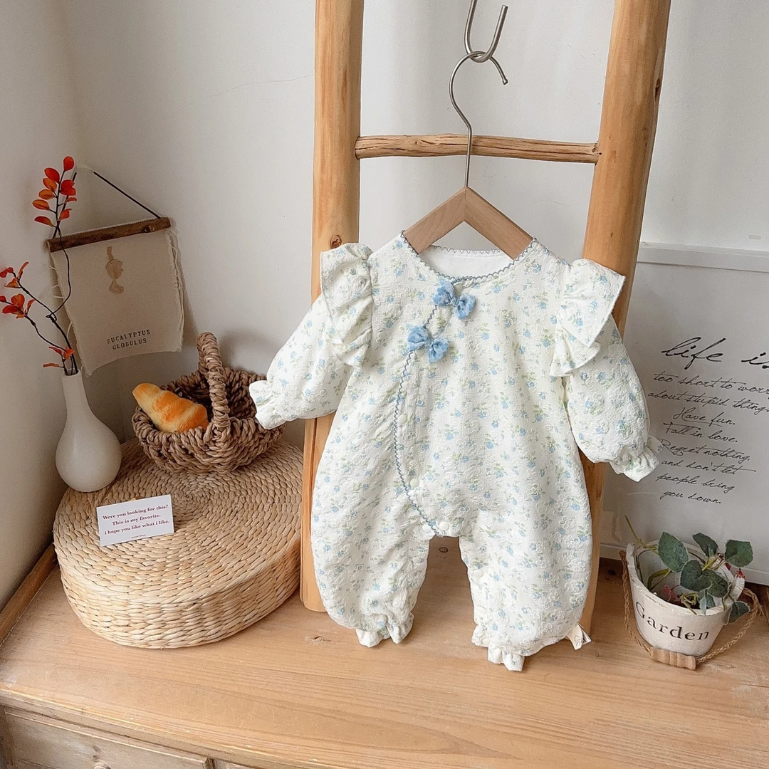 婴儿连体衣春款哈衣新中式洋气婴儿衣服女宝宝满月外出抱衣爬爬服