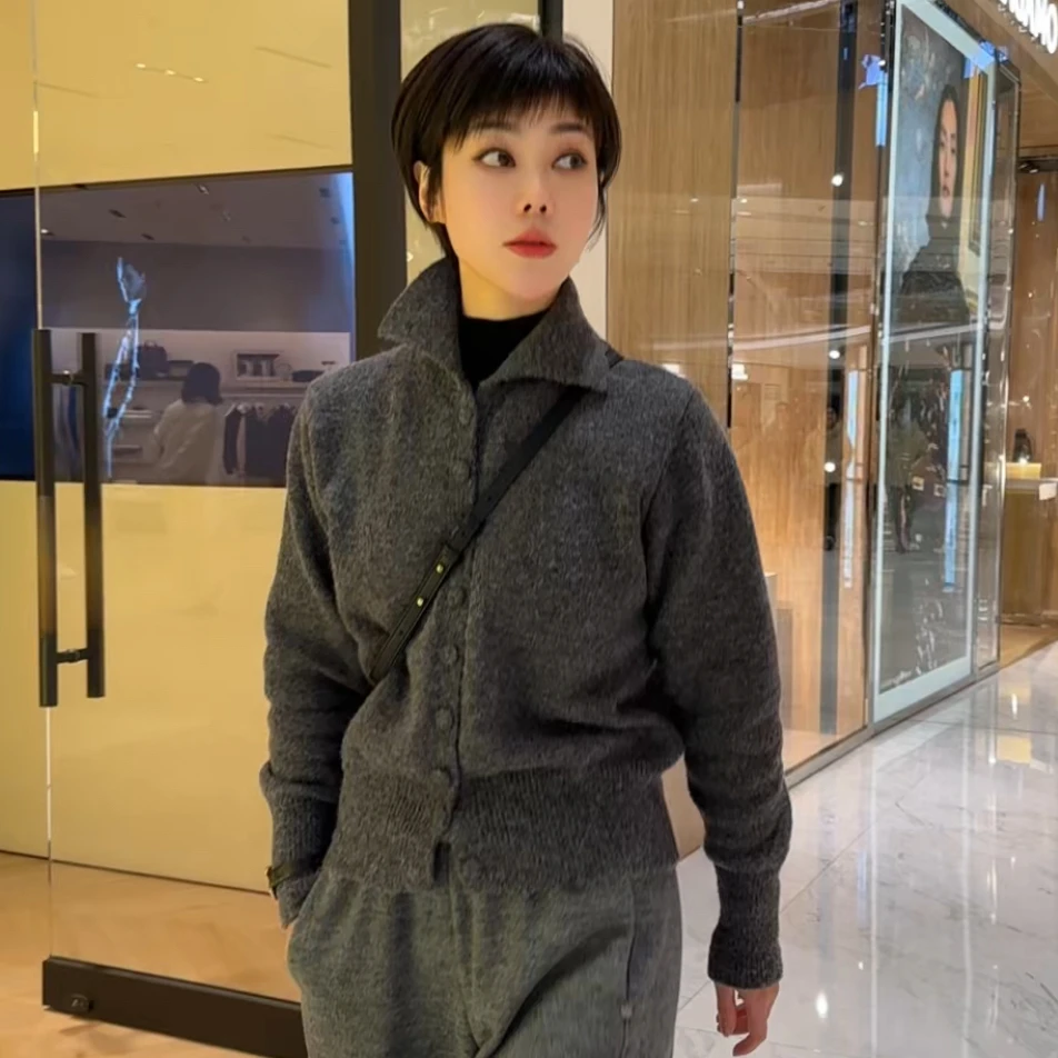 （蜻蜓2）新款加厚扣子立领开衫毛衣DD-11837