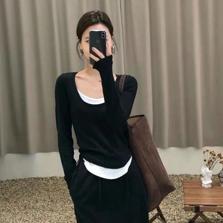 假两件撞色拼接U领长袖t恤女早秋新款打底衫设计感修身上衣显瘦