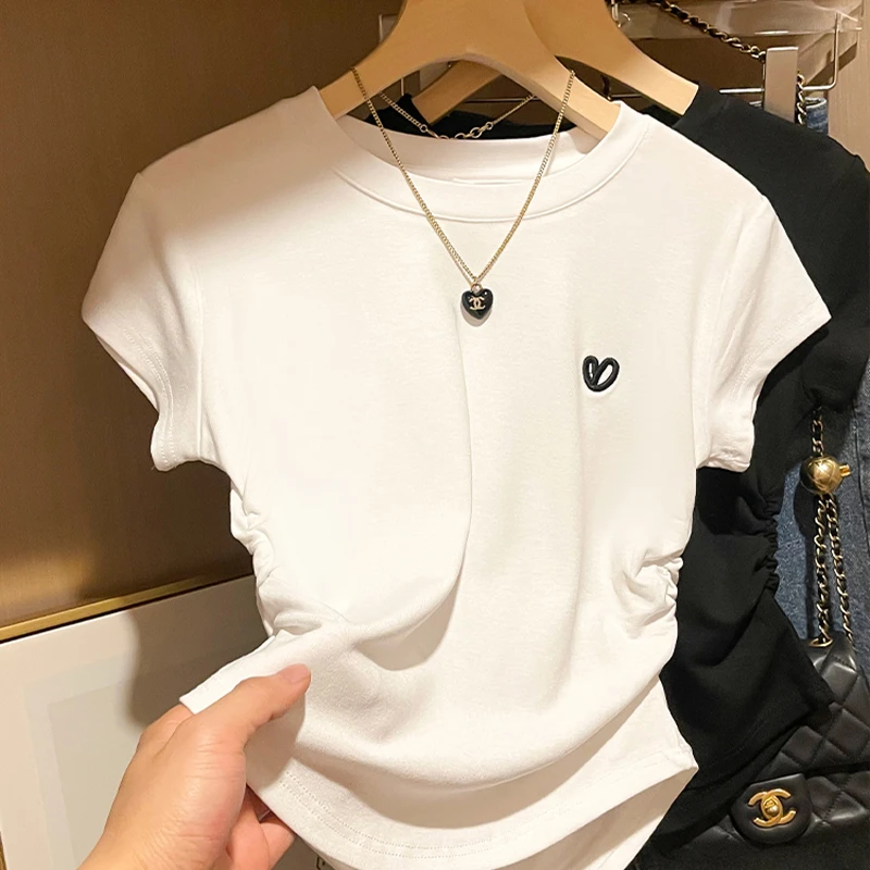 设计感爱心刺绣短款T恤女夏2025年新款圆领设计感修身显瘦上衣女