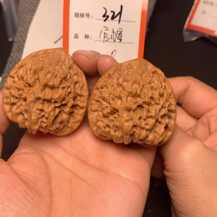 核桃核雕精品大官帽321号
