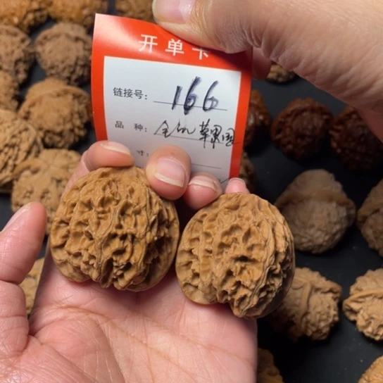 核桃核雕全品42尺苹果园