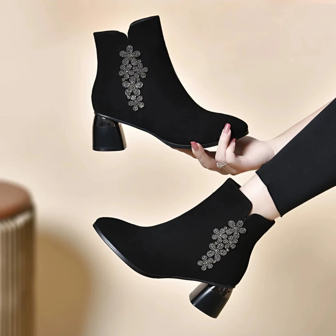 水钻尖头磨砂短靴女韩版粗跟短筒靴气质百搭中跟女靴加绒时装靴女