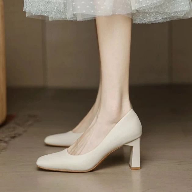 法式气质方头中跟高跟鞋通勤女鞋粗跟2025年春秋新款白色单鞋舒适