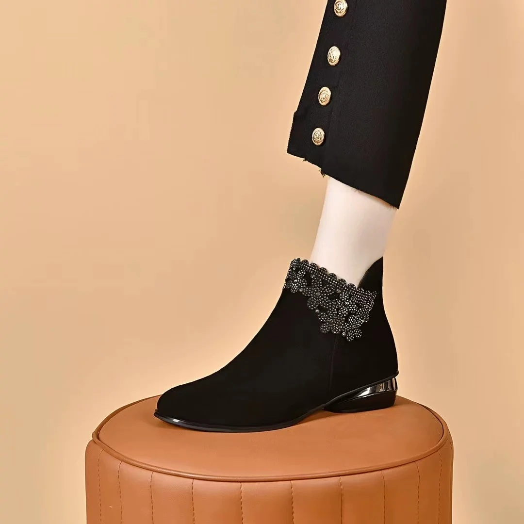 短靴磨砂软皮靴子2025年秋冬新款水钻马丁靴圆头低跟气质百搭单靴