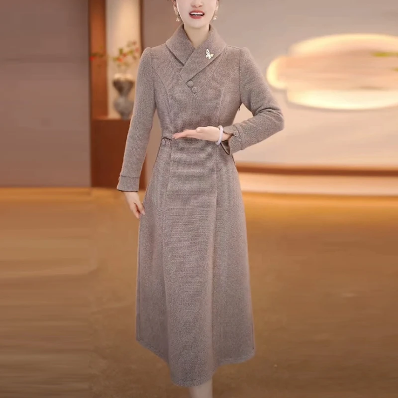 雪尔绒加厚连衣裙2024冬季新款时尚气质显瘦女款气质服装打底裙子