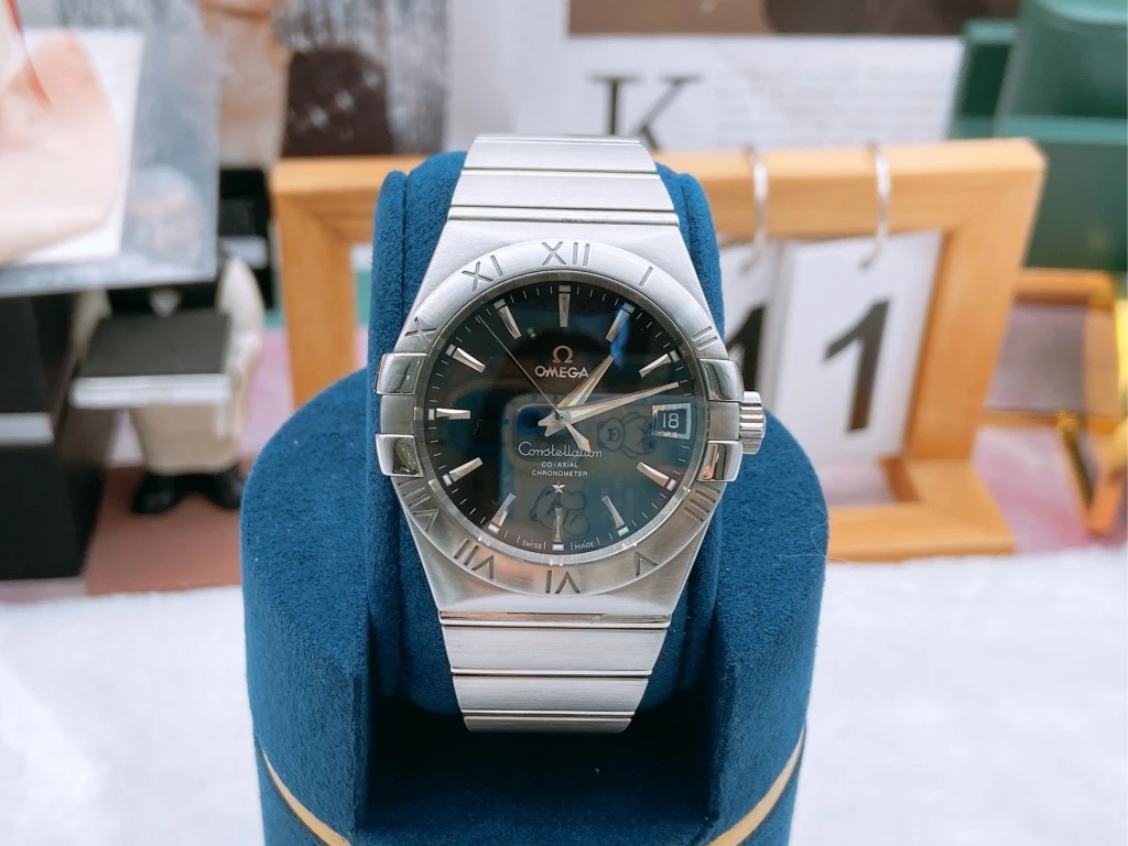 99新 欧米茄 欧米茄单表38口径黑盘机械