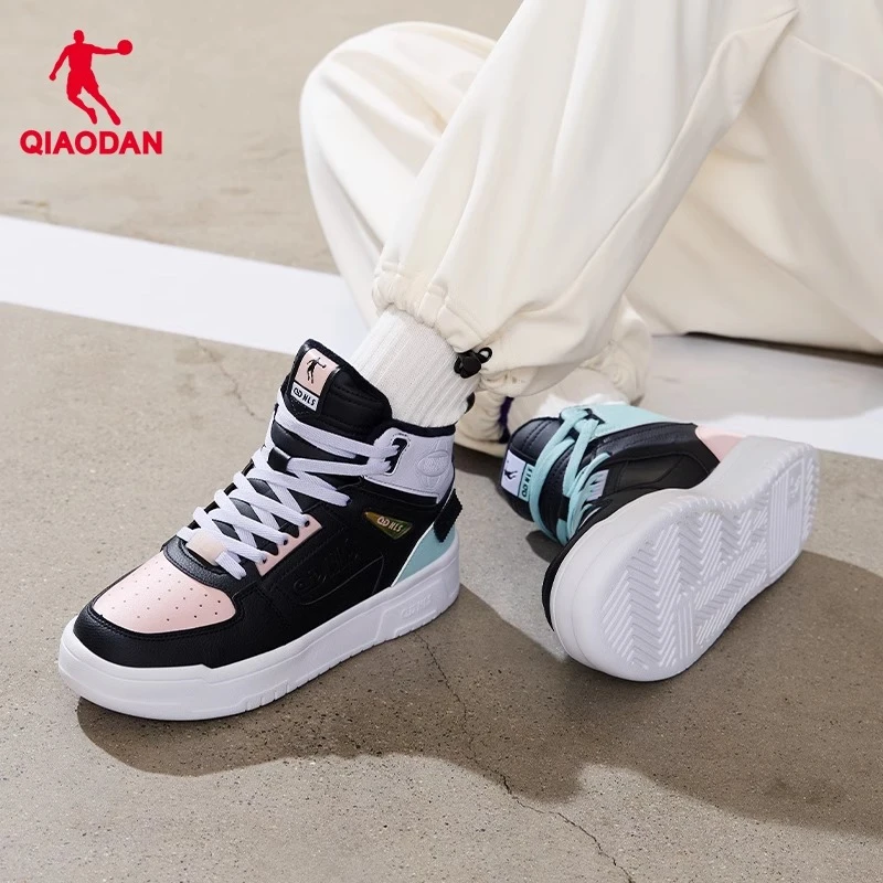 乔丹板鞋2024冬季新款高帮革面加绒保暖休闲运动鞋潮情侣鞋子女鞋