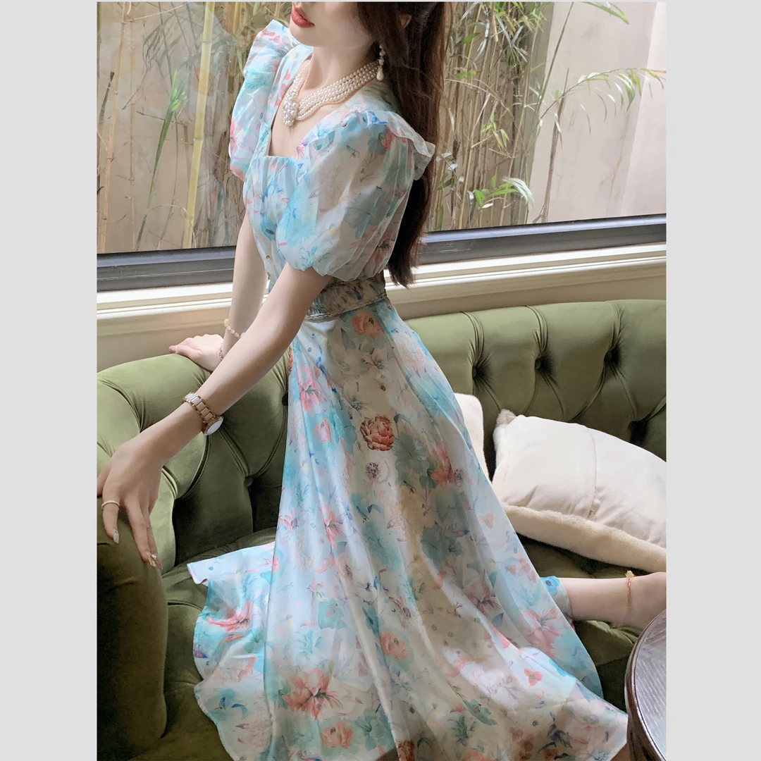BeQueenStory【夏威夷海岸】轻奢气质泡泡袖法式连衣裙亮眼穿搭新款