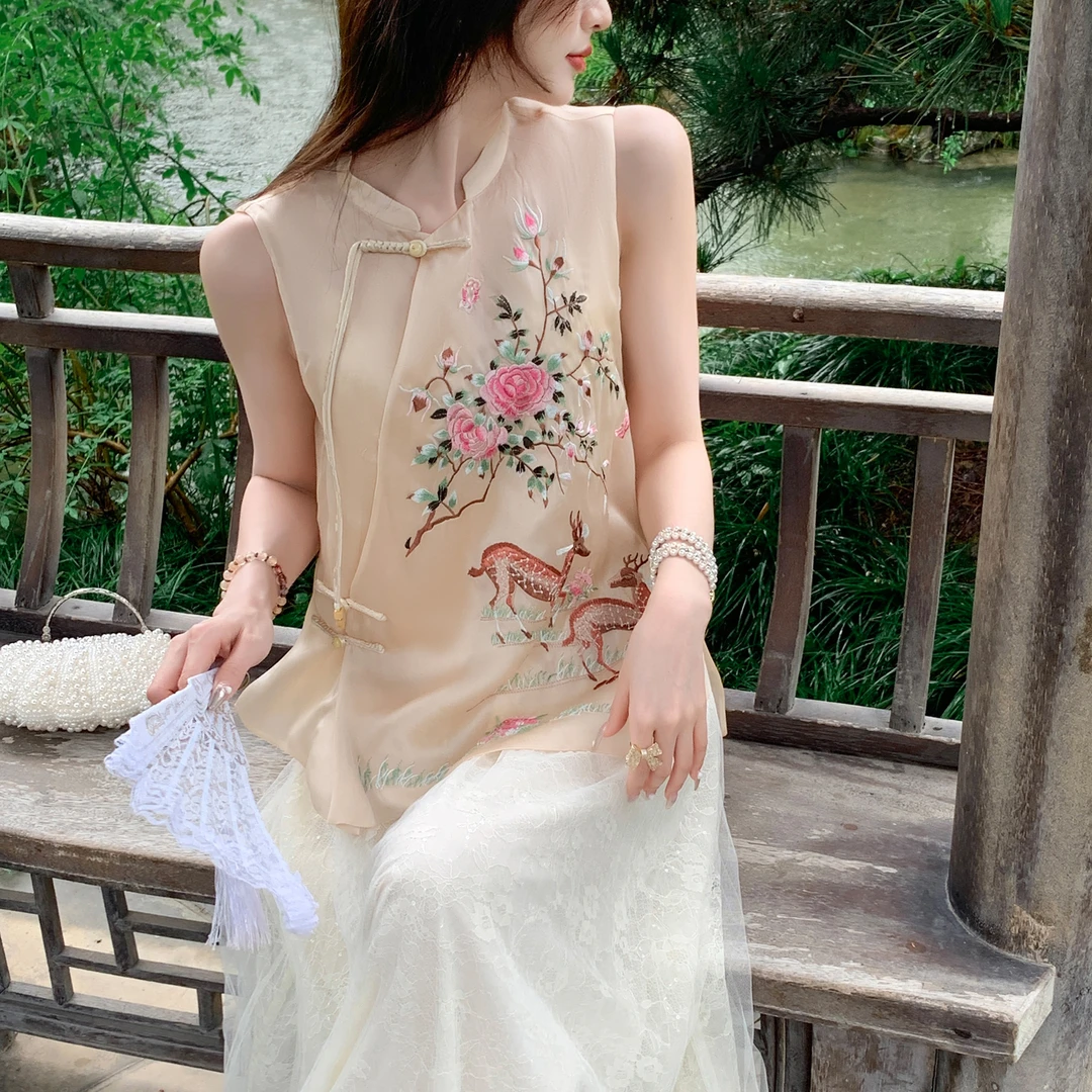 BeQueenStory【呦呦鹿鸣】 新中式精致盘扣刺绣桑蚕丝马甲2025新款