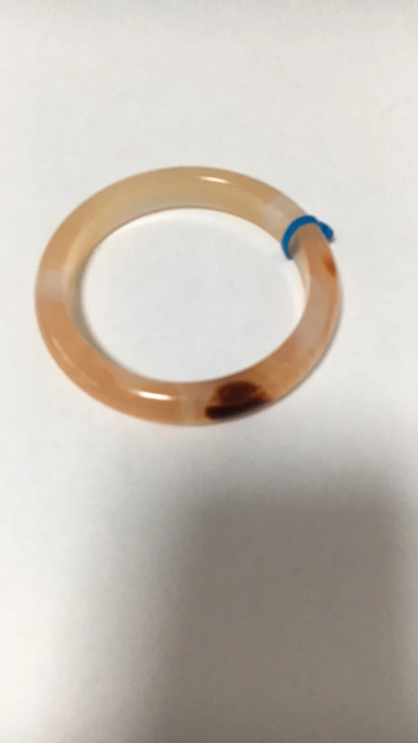 天然玛瑙手镯，正圈52一63圈口，多样性发货，下单可备注尺寸。