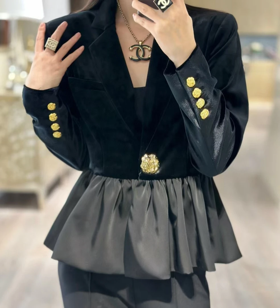 2025早秋显瘦丝绒拼接醋酸西装外套