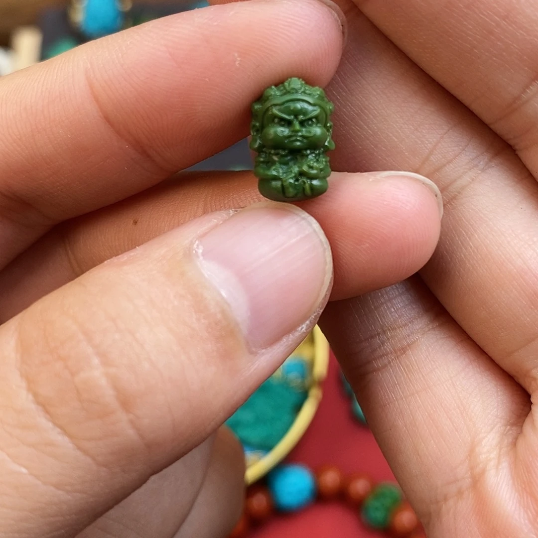绿松石。未镶嵌阿**荘配饰