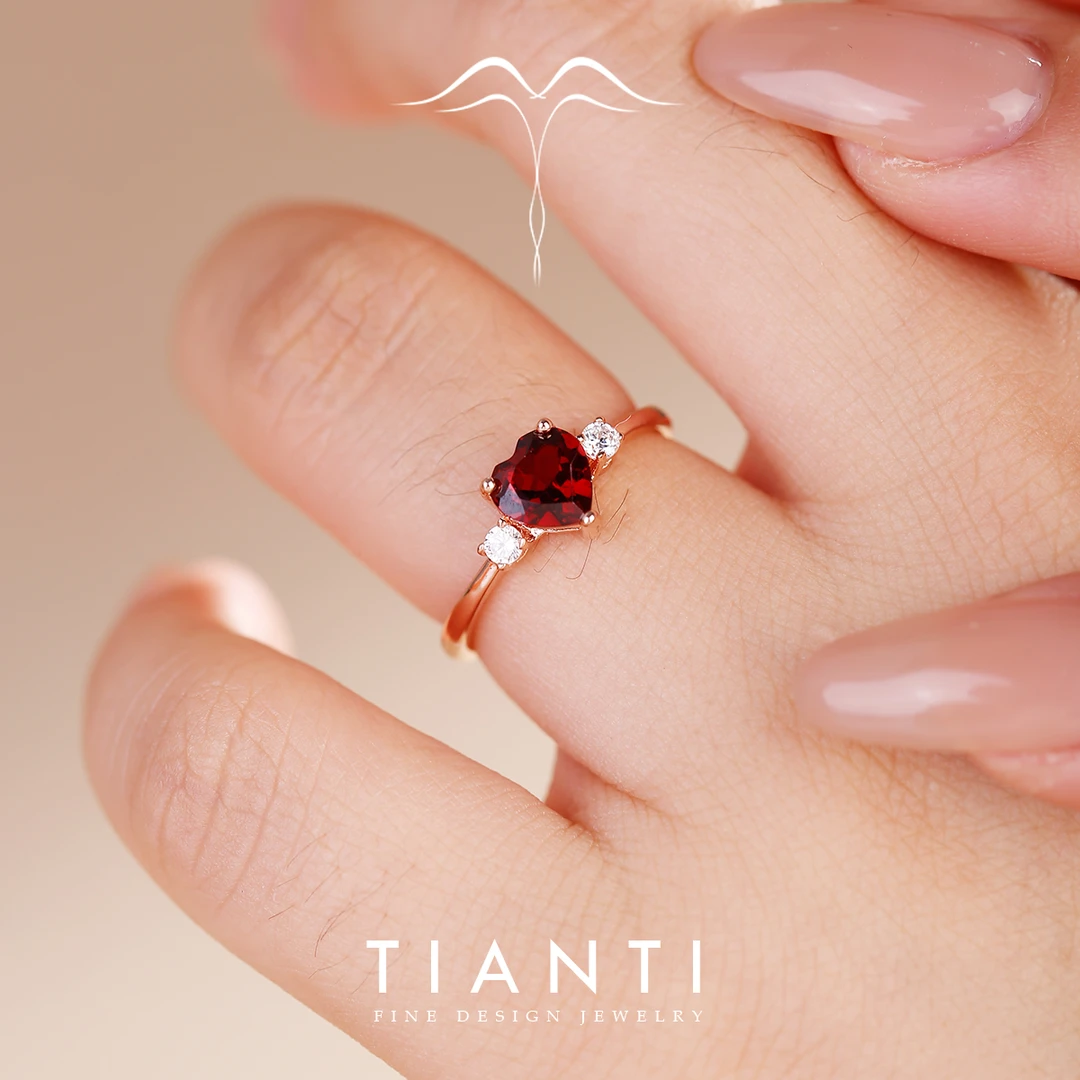 TIANTI/天缇【心动】天然石榴石S925银镀玫瑰金戒指女士高品质设计