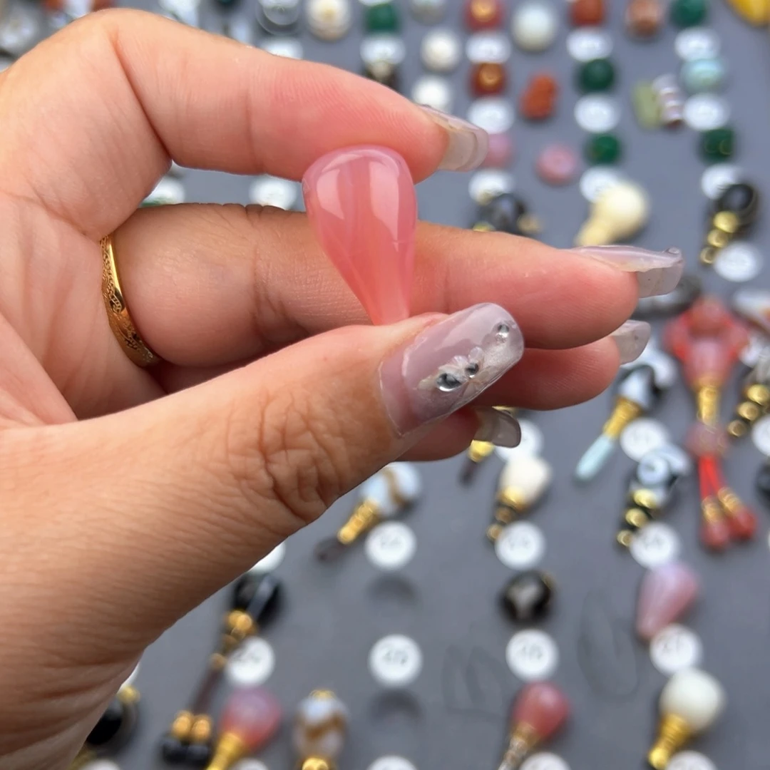 玛瑙/玉髓饰品未镶嵌接****舞