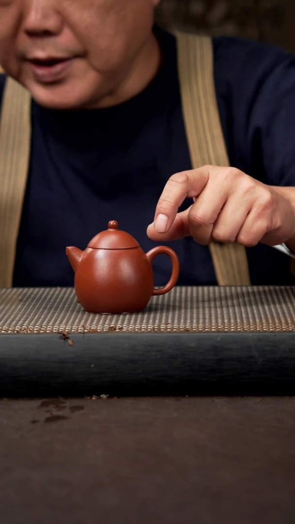 【闪购商品】紫砂茶壶朱泥 龙蛋 110cc 025