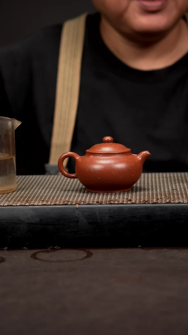 【闪购商品】紫砂茶壶朱泥  铺沙155cc紫砂壶   017