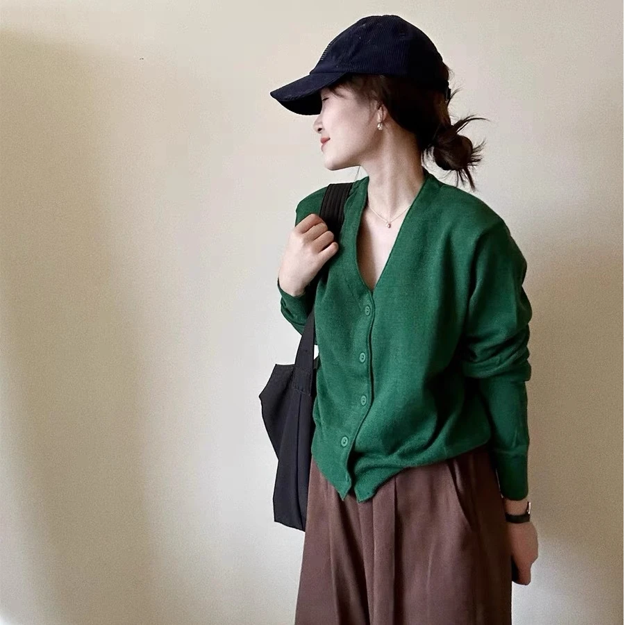 ZZS4248 韩系v领刺绣设计针织开衫女 60