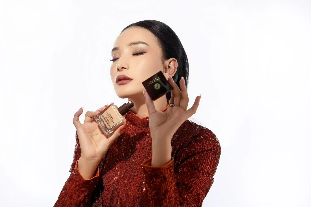 TSTNX 遮瑕持妆粉底液 自然色