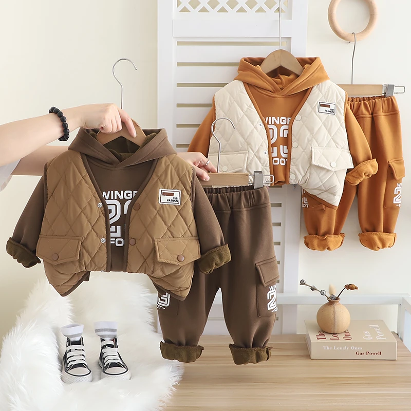 男童冬季加绒套装2024新款儿童洋气加厚冬装宝宝韩版马甲三件套潮