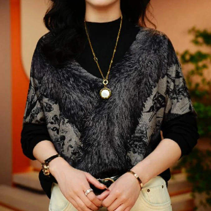 2024新款高级感绒洋气保暖时尚百搭显瘦圆领上衣秋冬宽松长袖