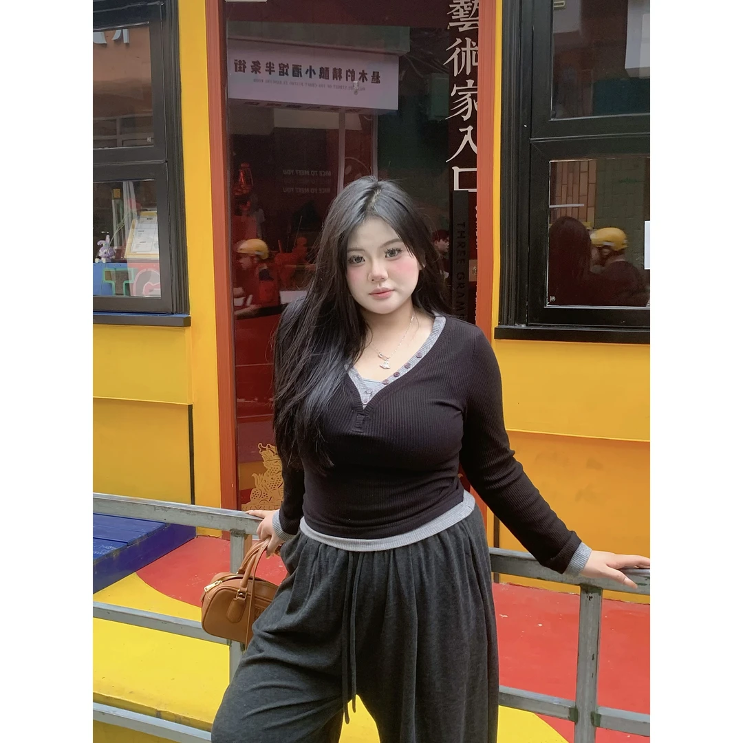 全球花【慵懒公式】秋季大码设计感假两件上衣撞色领针织衫内搭打底