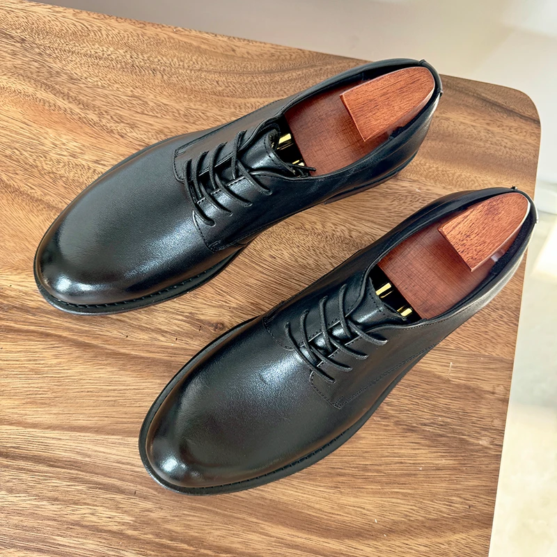 2025秋季新款重工水洗复古马皮男鞋透气真皮德比圆头商务正装皮鞋