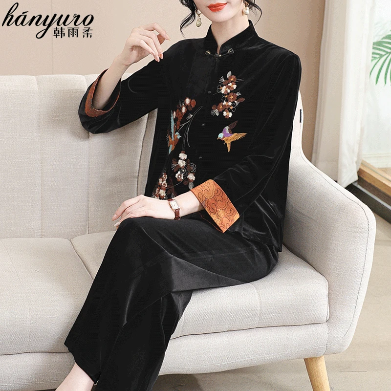 新中式妈妈春装金丝绒套装洋气中老年春秋外套贵夫人品牌上衣服女